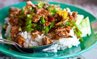 Acılı Tayland pilavı 