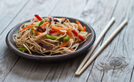 Sebzeli pad Thai noodle