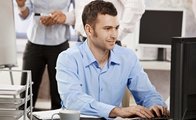 Çok ayıp! Erkeklerin %31'i iş yerinde ne yapıyor? 