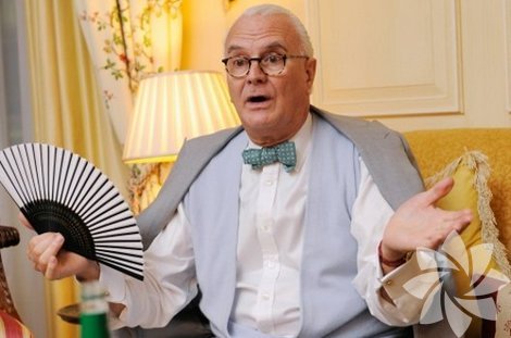 Manolo Blahnik hangi marka ile anlaştı?