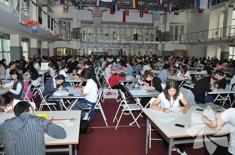 Aktif Resim Yarışması’nda 350 öğrenci aynı anda resim yaptı